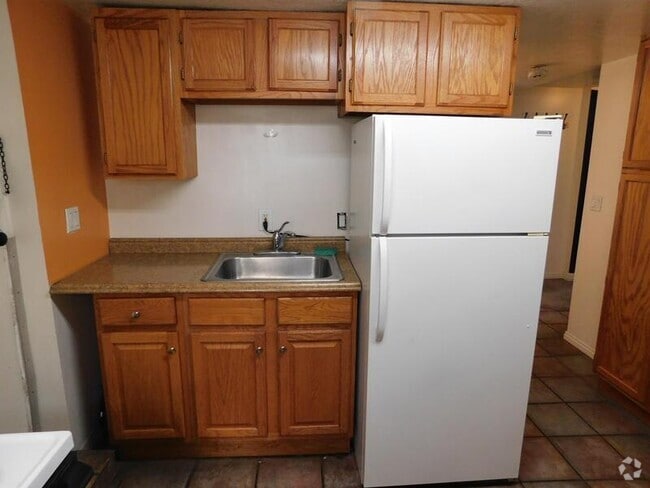 Building Photo - 517 E 500 S Rental