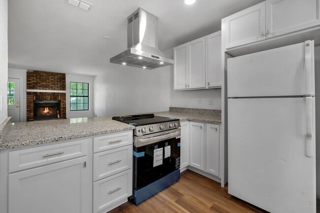 Photo - 2956 Woodrich Dr Unit B