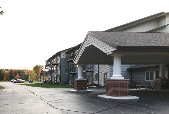 Lakeshore Woods Apartments
