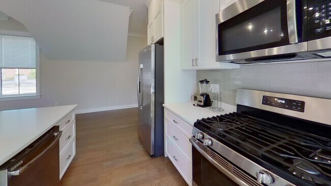 Photo - 79 Linden St Unit 4