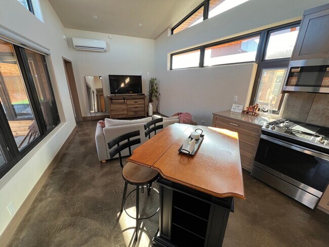 Photo - 486 Red River Loop