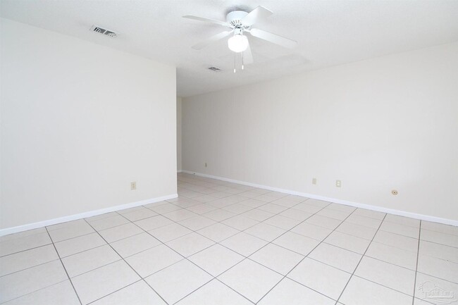 Photo - 5301 Broad St