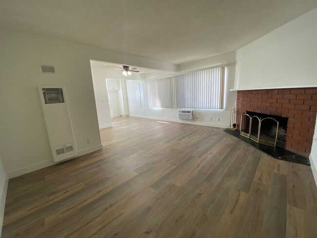 Photo - 5230 Vesper Ave Unidad 07