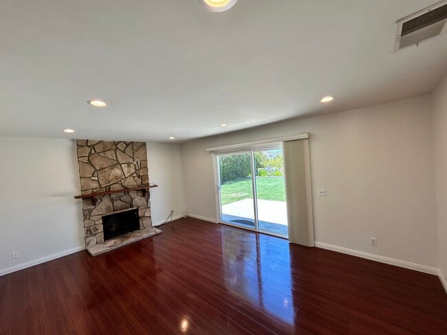 Photo - 197 Sandberg St