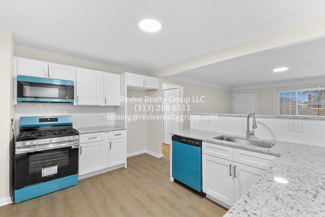 Photo - 1746 Beaupre Ave