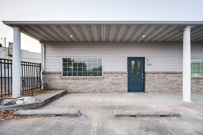 Photo - Windermere LWS Unit Suite 104