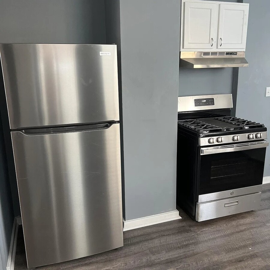 Photo - 1223 Portage Ave