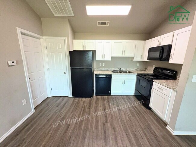 Photo - For Lease: 1BR Condo in Northeast Dallas - Minutes to NorthPark Unidad Bldg B Apt #222