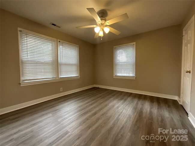 Photo - 742 Green St