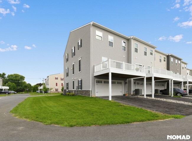 710 Rosemary Wy