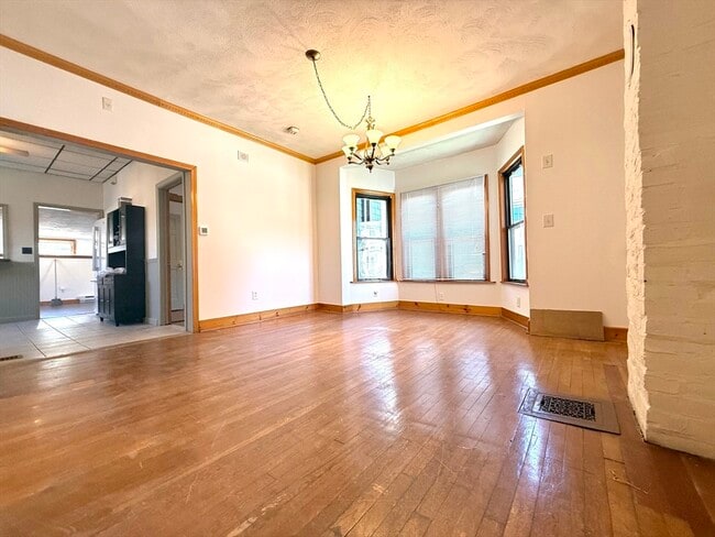 Photo - 148 Morrison Ave