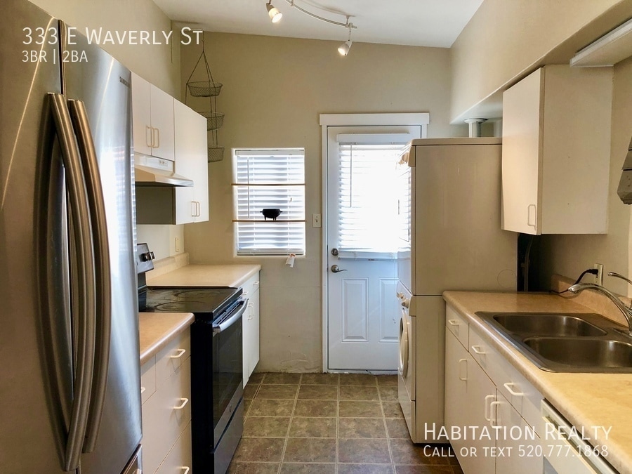 Photo - 333 E Waverly St-