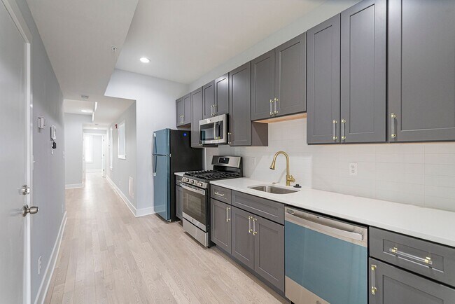 Building Photo - 2808 W Oxford St Unit 2