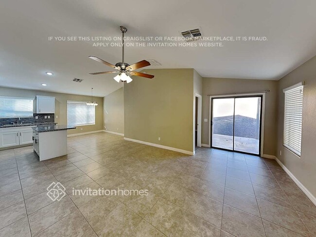 Photo - 35551 N Danish Red Trail