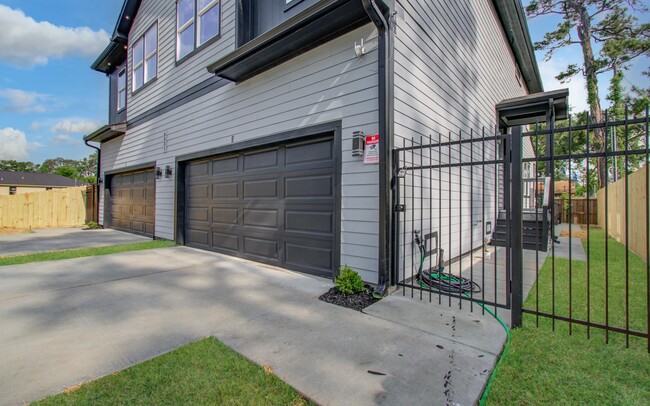 Photo - 6531 Rosemary Ln