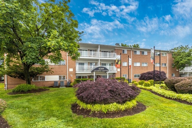 Outside Leasing Office | Avenue Apartments | Apartments in Forestville, MD
