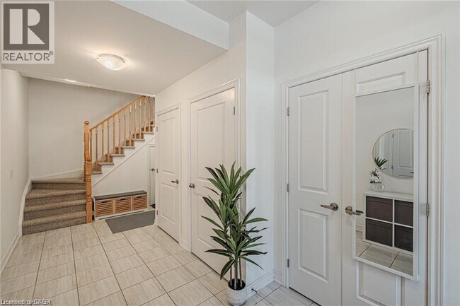 Photo - 77 Diana Ave