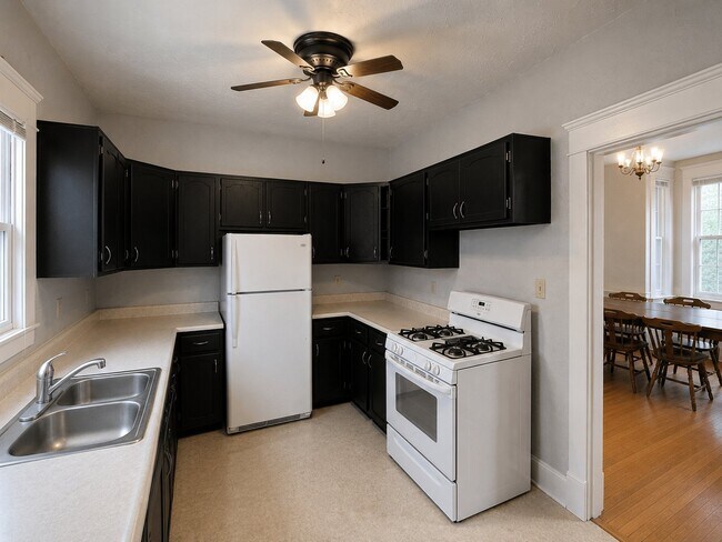 Photo - 208 E Northwood Ave
