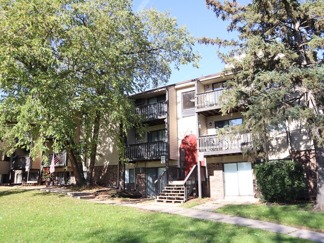 Windemere Apartments - Windemere Apartments