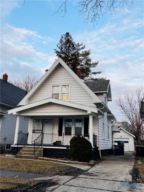 Photo - 3212 Maher St