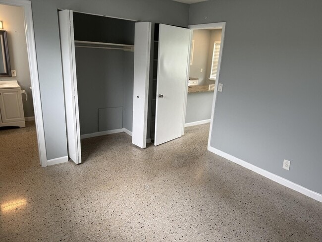 Photo - 1118 N H St Unit 15