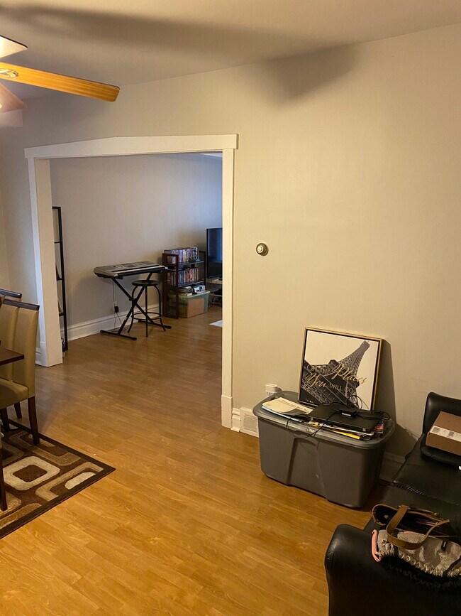 Photo - 112 Chicago Ave Unit 2