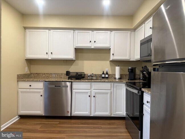 Photo - 180 Valley Stream Cir