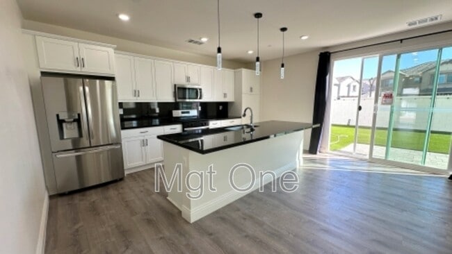 Photo - 1784 Julie Dr