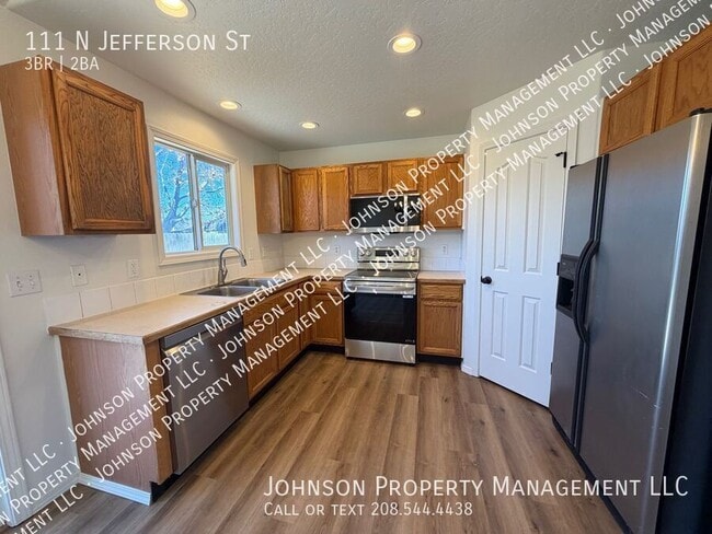 Photo - 111 N Jefferson St