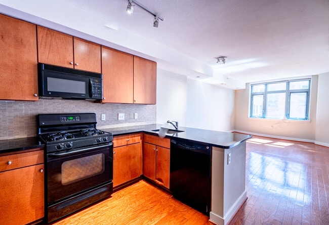 Photo - 1117 10th St NW Unidad 1012