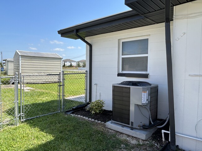 Photo - 202 7th St NW