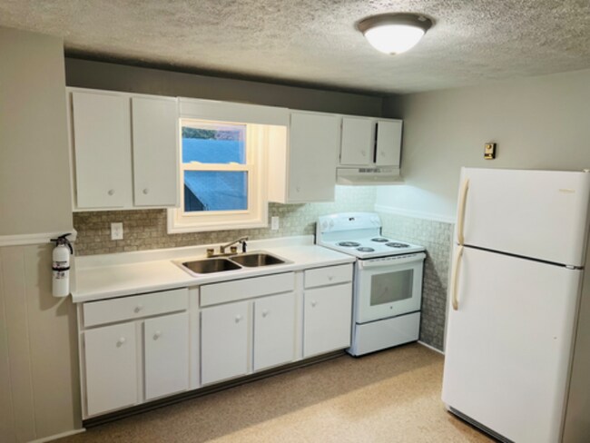 Photo - 44 Radio Station Rd Unit 3B