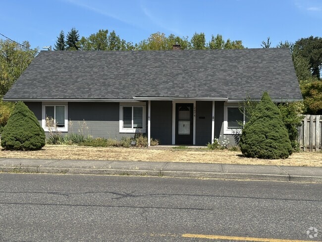 Building Photo - 2674 Columbia Blvd Rental
