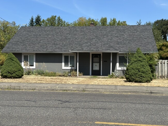 Building Photo - 2674 Columbia Blvd Rental