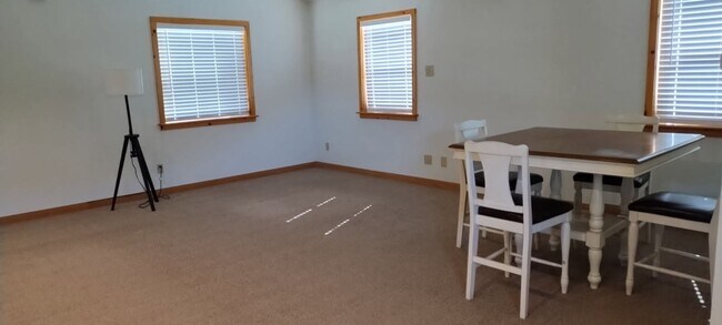 Photo - 6836 Lakewood Dr Unidad B