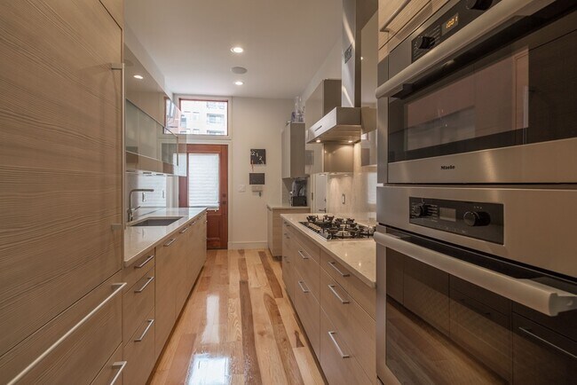 Photo - 37 Winchester St