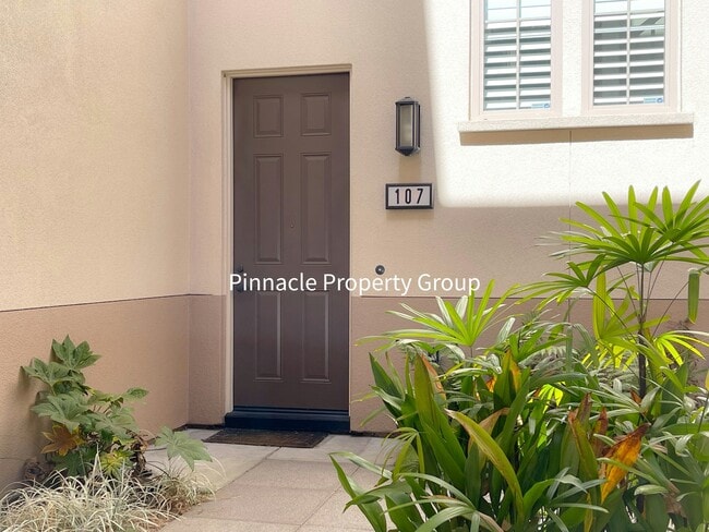 Photo - 1073 Foxglove Pl