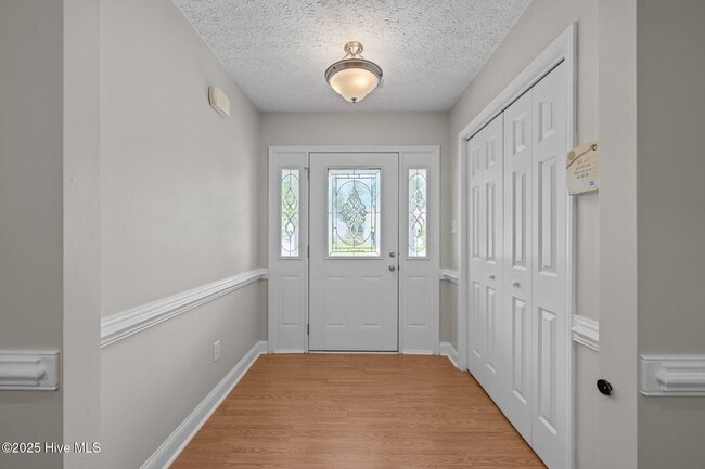 Building Photo - 205 Croatan Woods Dr Rental