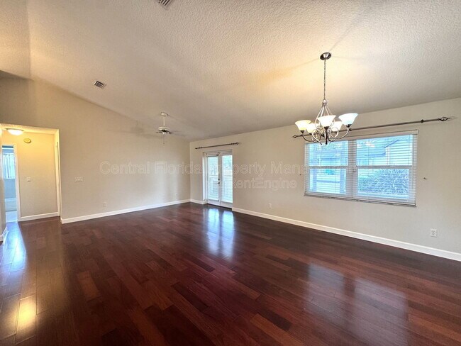 Photo - 4818 Breezy Palms Ct