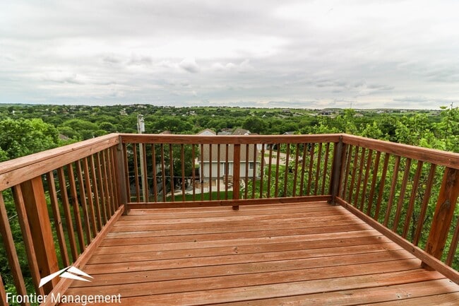 Photo - Stunning 2 bedroom duplex in West Manhatta...