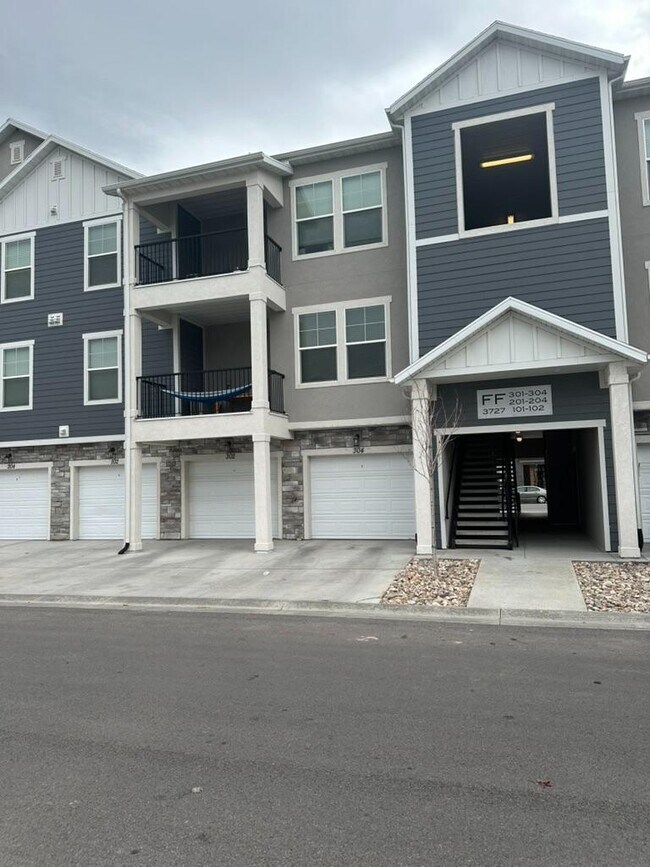 Photo - 3727 W 1530 N