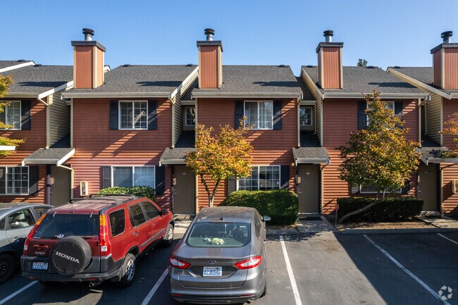Exterior - Lexington Court Apartments