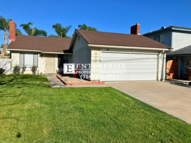 Building Photo - Welcome to Your Serene Anaheim Sanctuary: ... Rental