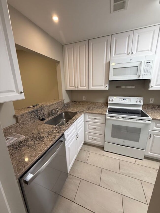 Photo - Woodlake Villa 213