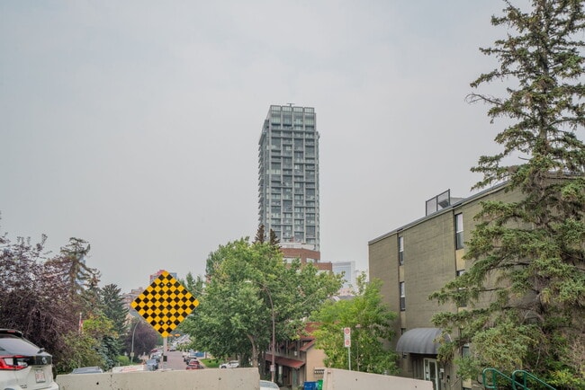 Building Photo - 930-2716 16 Ave SW