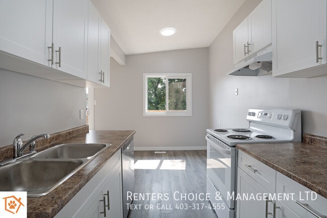 Photo - Completely Renovated, Pet Friendly, Brooks Townhouse