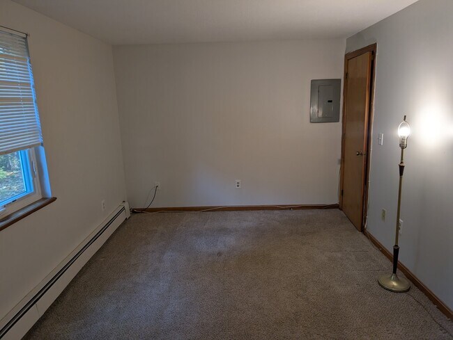 Photo - 33 Garden Rd Unit Apt B4