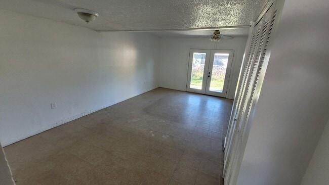 Photo - 3 Bedroom, 1.5 Bath - Two-Story Home/Duplex