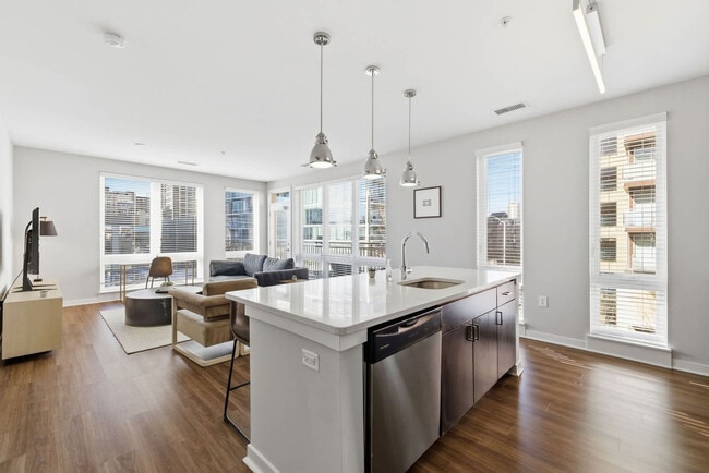 Photo - 421 E Market St Unit ID1384021P