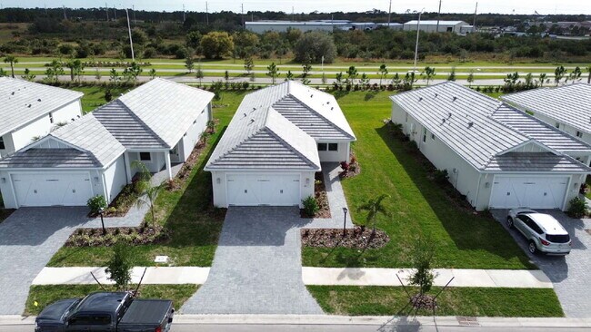 Photo - 8173 Sternway Rd